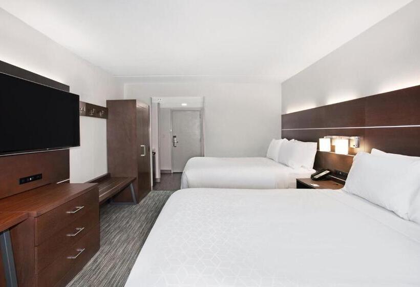 带2个双人床的标准工作室, Holiday Inn Express Exton   Great Valley, An Ihg