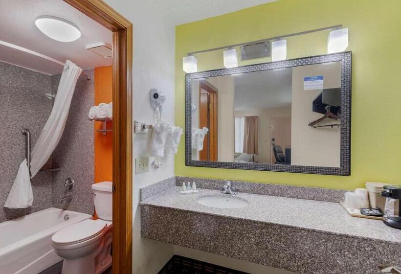 Quarto Estandar Cama King, Quality Inn