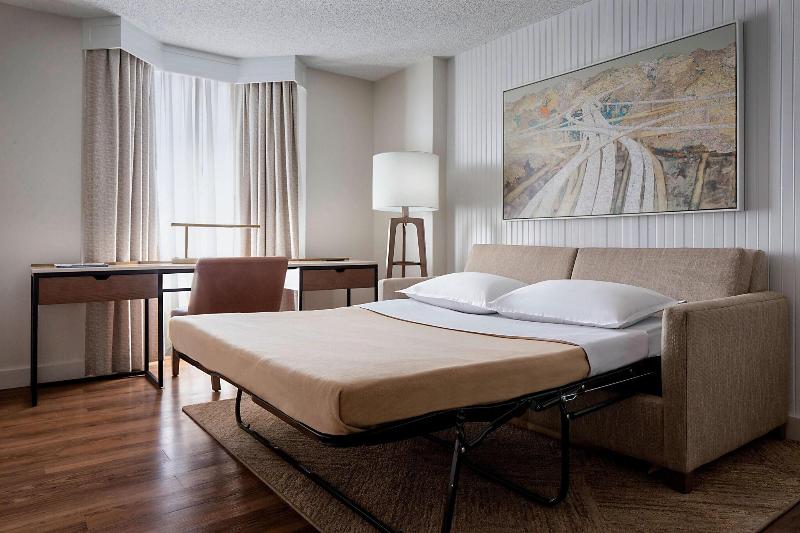 带皇后床的套间, Sheraton Suites Market Center Dallas