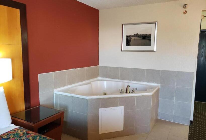 غرفة ديلوكس سرير كينج, Travelodge By Wyndham Brooklyn Center