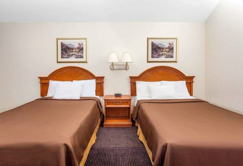 غرفه قياسيه سريرين مزدوجين, Travelodge By Wyndham Jackson