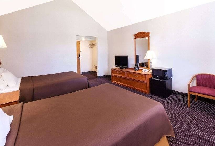 غرفه قياسيه سريرين مزدوجين, Travelodge By Wyndham Jackson