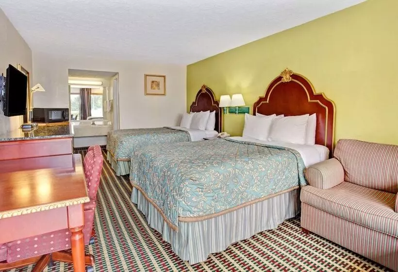 スイート, Travelodge By Wyndham Sellersburg / Louisville North