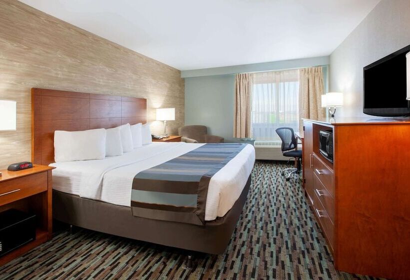 Номер бизнес-класса, Wingate By Wyndham Detroit Metro Airport