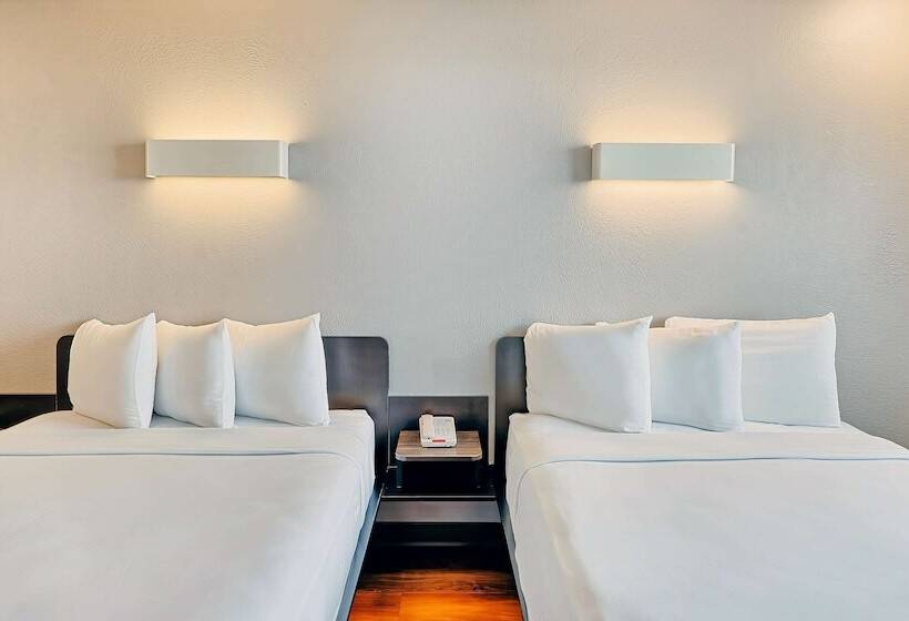 Номер Стандарт Адаптированный для Инвалидов, Motel 6 Los Angeles, Ca   Los Angeles   Lax