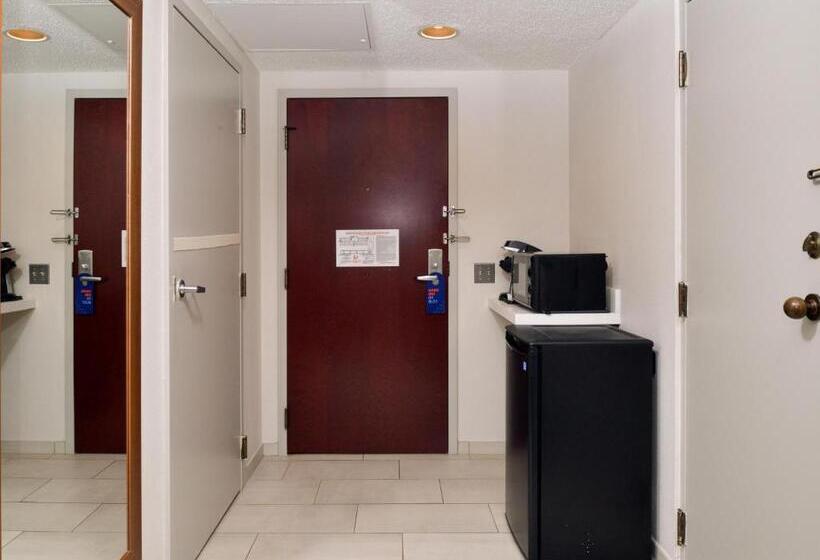 장애인을 위한 스탠다드 룸, Holiday Inn Express Blowing Rock South, An Ihg