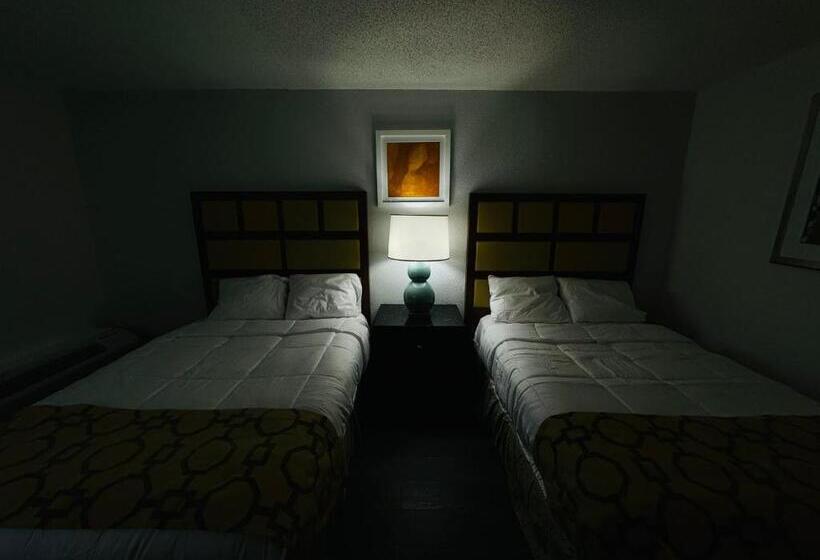 Номер Стандарт 2 Двуспальные Кровати, Baymont Inn And Suites By Wyndham Columbus / Near Osu