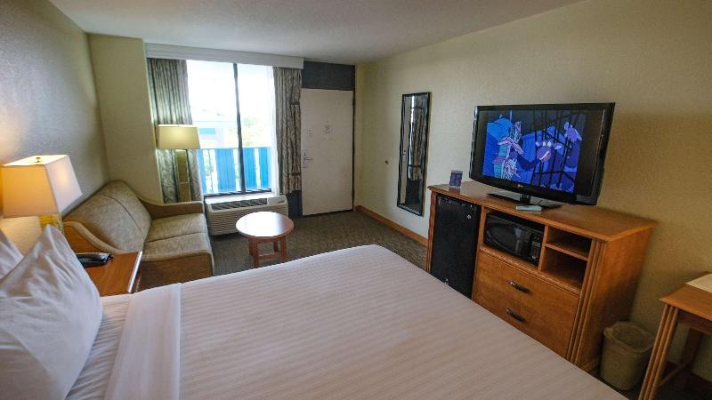 キングサイズベッドのスタンダードルーム, Spark By Hilton Sarasota Siesta Key Gateway