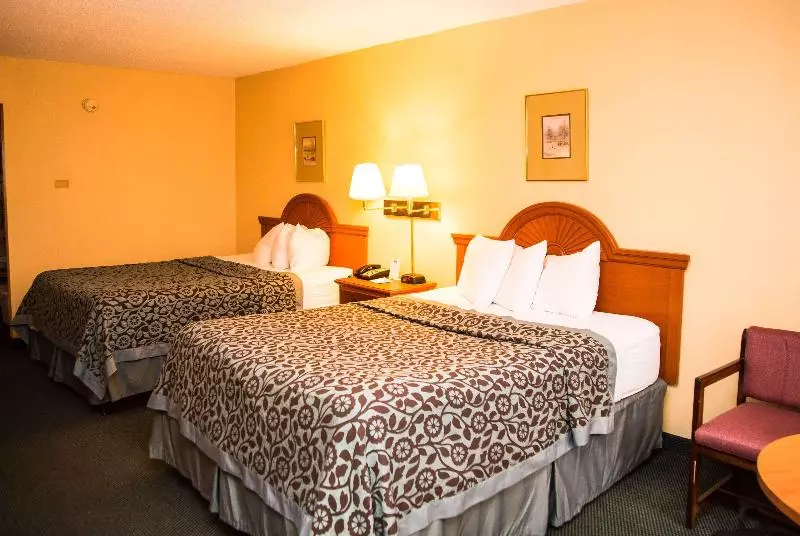 اتاق استاندارد چهار تخته, Days Inn By Wyndham Alexandria South