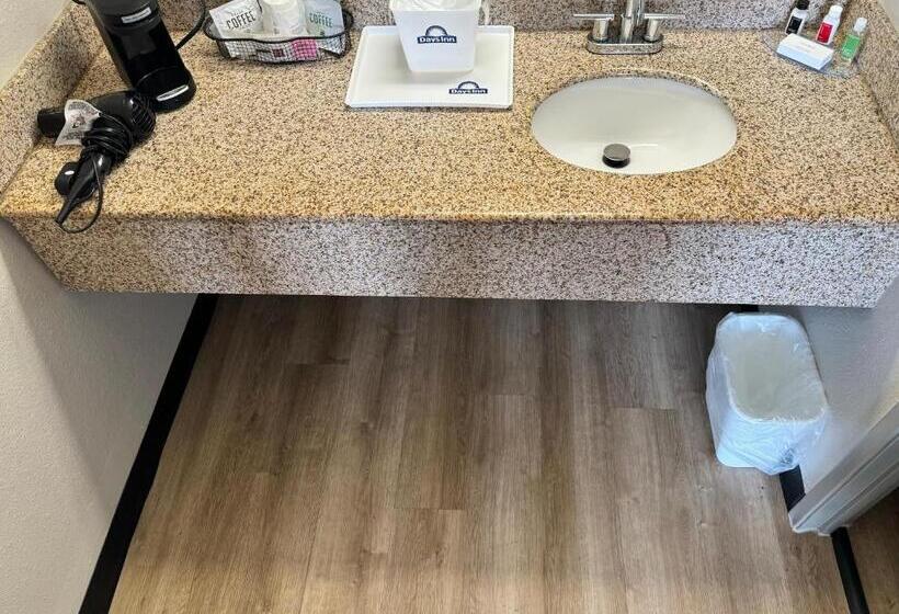 غرفة ديلوكس, Days Inn By Wyndham Cloverdale Greencastle