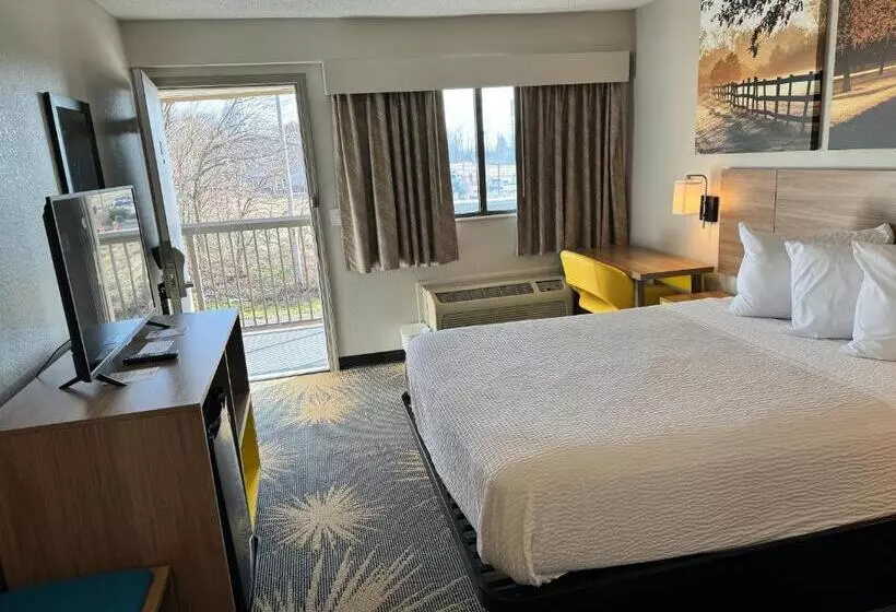 スタンダードルーム, Days Inn By Wyndham Cloverdale Greencastle