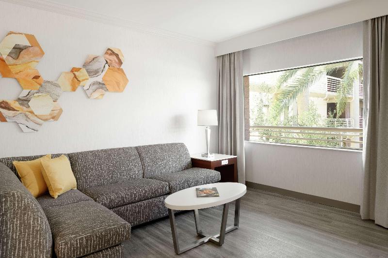 سوئیت با تخت بزرگ, Doubletree Suites By Hilton Phoenix