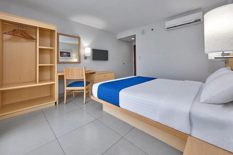 Люкс Адаптированный для Инвалидов, Doubletree Suites By Hilton Phoenix
