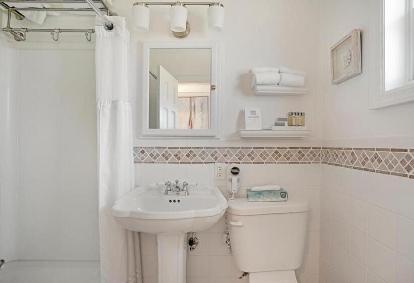 شقة غرفة واحدة, Driftwood Resort On The Ocean