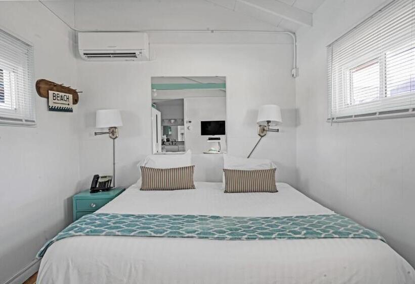 إستوديو قياسى, Driftwood Resort On The Ocean