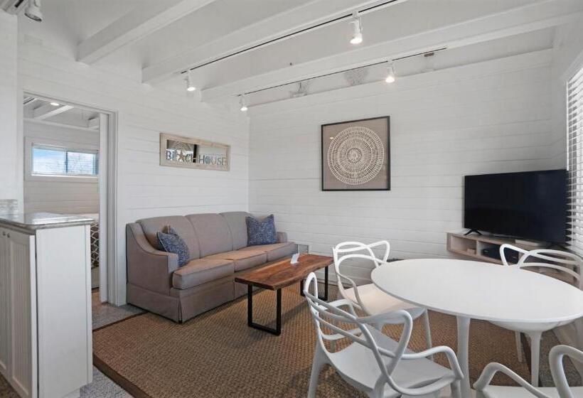 شقة غرفة واحدة, Driftwood Resort On The Ocean