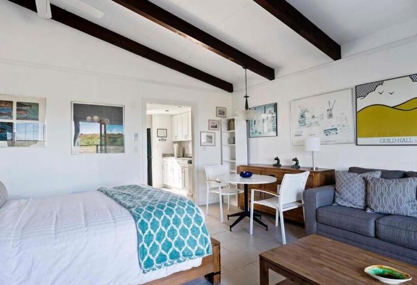 إستوديو قياسى, Driftwood Resort On The Ocean