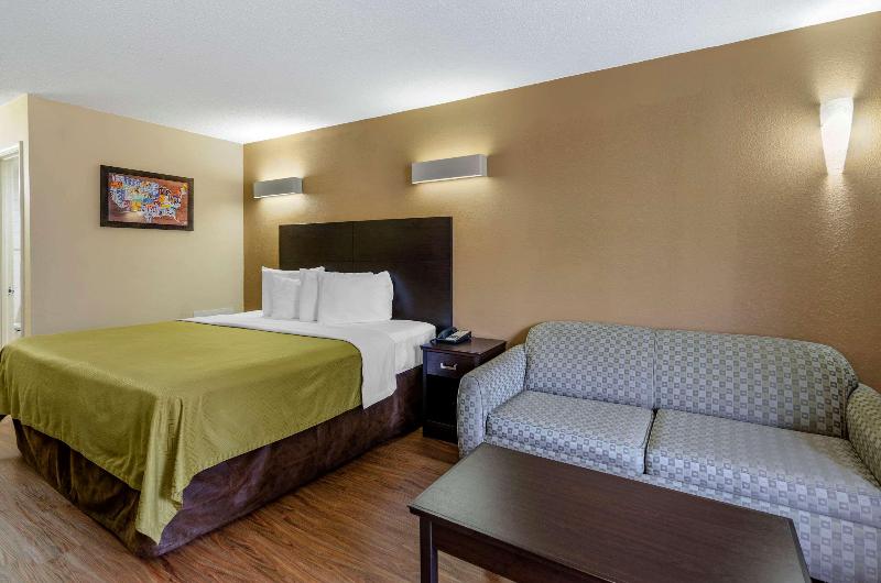 غرفة قياسية سرير كينج, Econo Lodge Civic Center