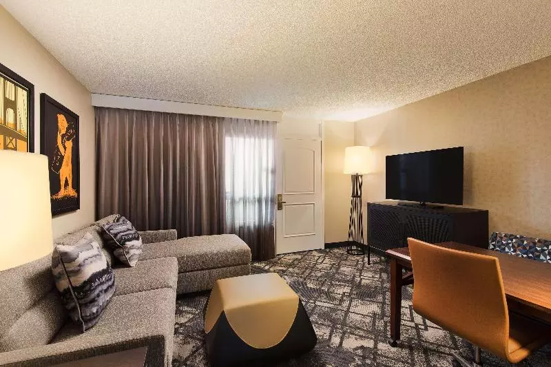 سوئیت با تخت بزرگ, Embassy Suites San Francisco Airport   South San Francisco