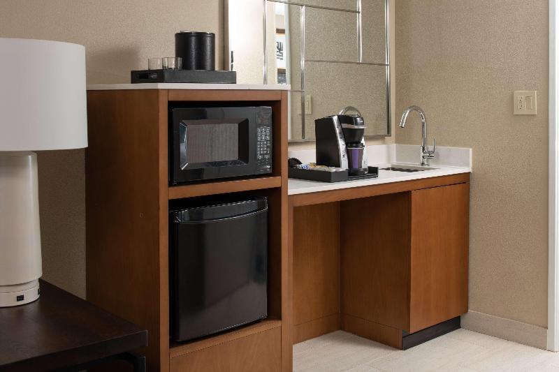 スイート, Embassy Suites San Francisco Airport South San Francisco