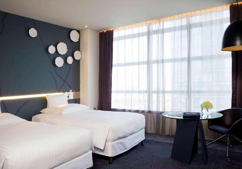 חדר סטנדרט מותאם לאדם עם מוגבלויות, Estancia Del Norte San Antonio,tapestry Collection By Hilton