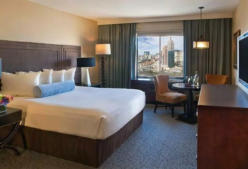 اتاق استاندارد با تخت بزرگ, Excalibur Hotel & Casino