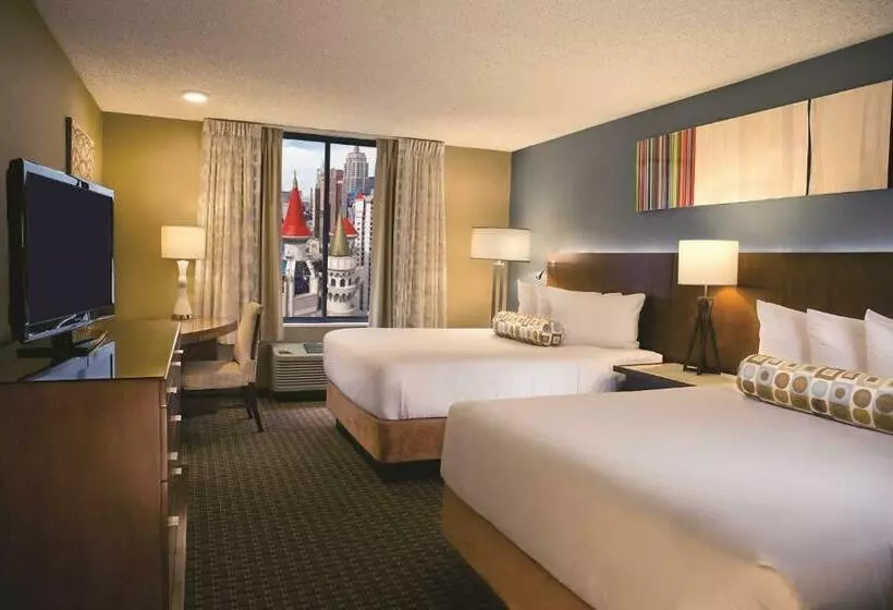 اتاق رویال, Excalibur Hotel & Casino