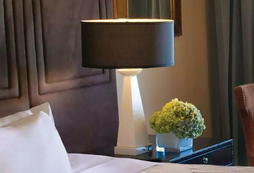 اتاق سوپریور با تخت بزرگ, Excalibur Hotel & Casino