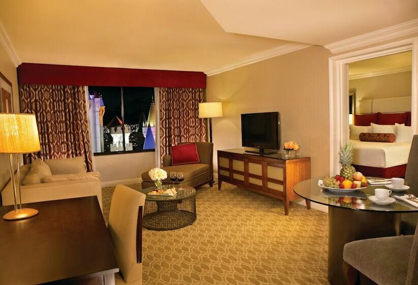 سوئیت رویال, Excalibur Hotel & Casino