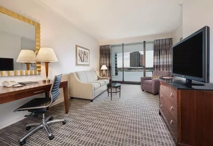 سوییت, Hilton Houston Post Oak By The Galleria