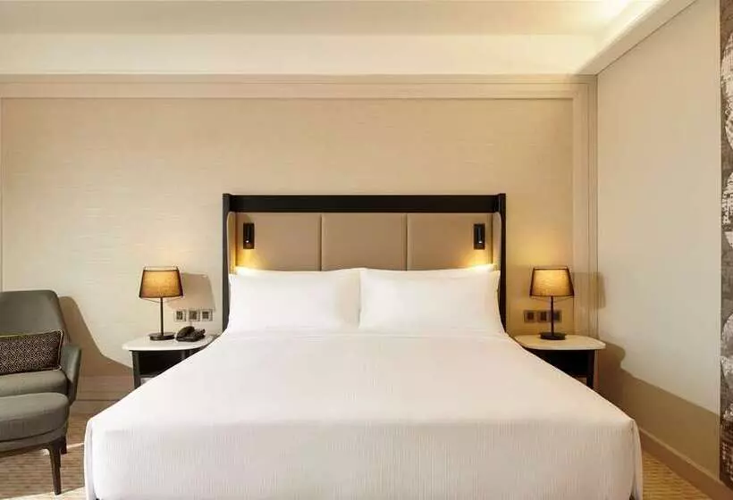 سوئیت با تخت بزرگ, Hilton Houston Post Oak By The Galleria
