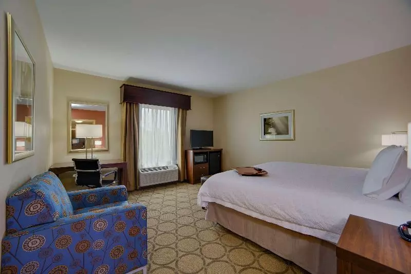 キングサイズベッドのスタンダードルーム, Holiday Inn Express Philadelphia Ne Bensalem, An Ihg
