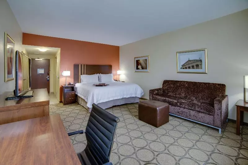 キングサイズベッドのスタンダードルーム, Holiday Inn Express Philadelphia Ne Bensalem, An Ihg