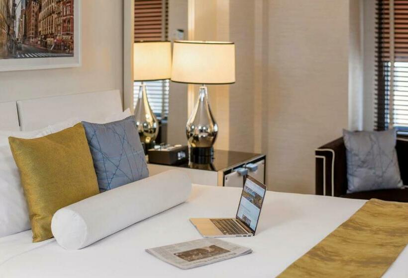اتاق لوکس, 70 Park Avenue
