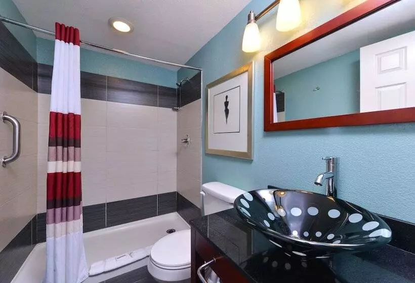 ２ダブルベッドのスタンダードルーム, Red Roof Inn Chambersburg