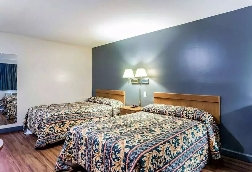 2ダブルベッドのスタンダードルーム, Rodeway Inn Richmond South
