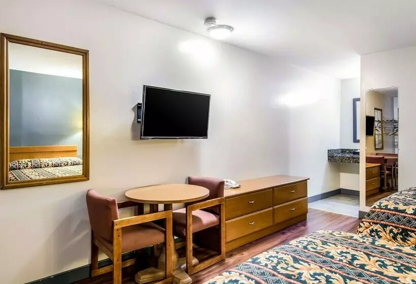 2ダブルベッドのスタンダードルーム, Rodeway Inn Richmond South