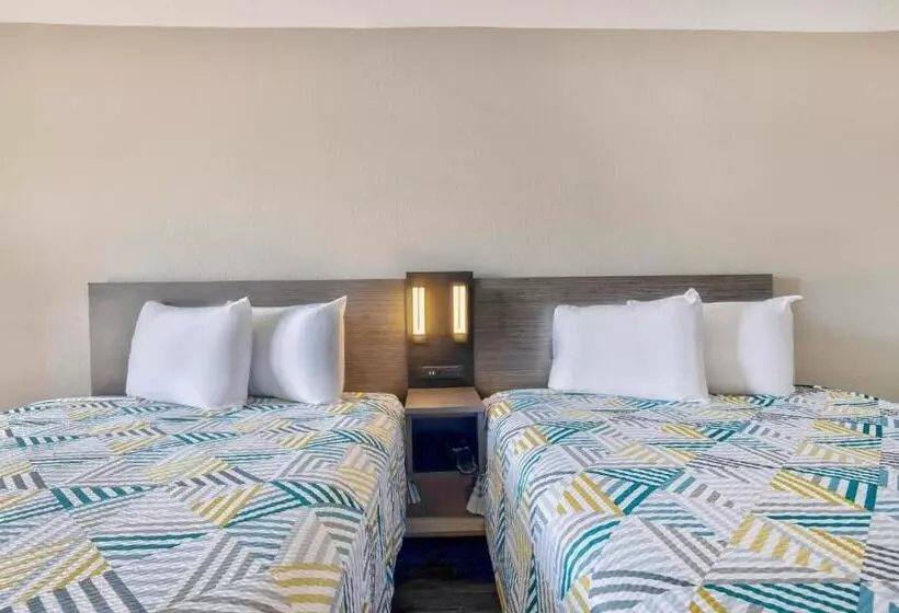 スタンダード４人部屋, Motel 6 Effingham, Il