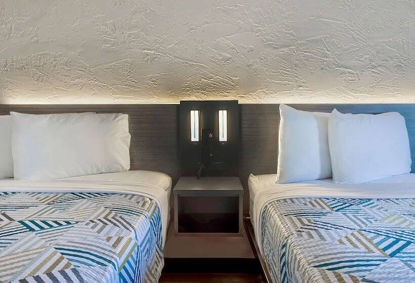 스탠다드 룸 더블 침대 2개, Motel 6milwaukee, Wi  Glendale