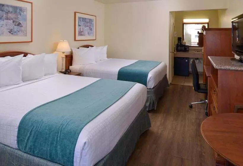 اتاق استاندارد, Edgewater Inn And Suites