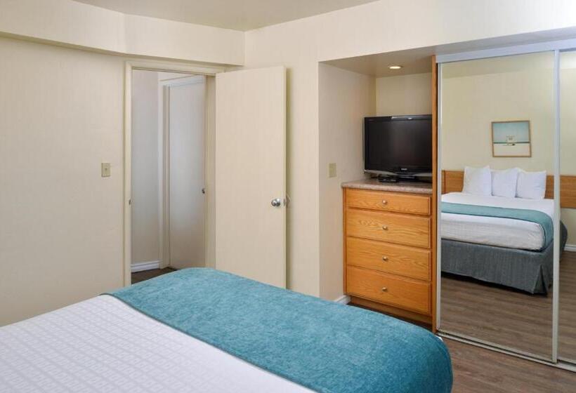 Люкс, Edgewater Inn And Suites