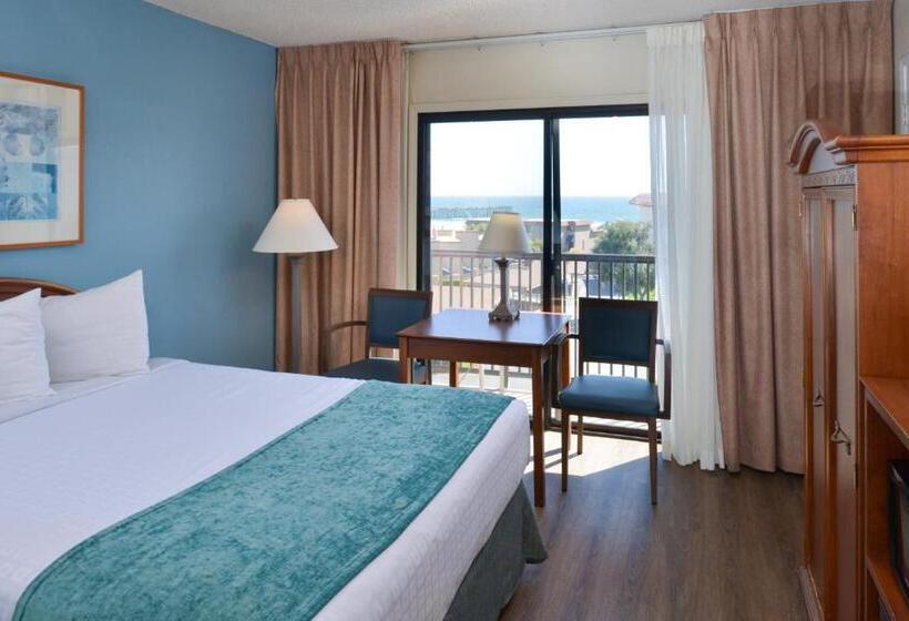 غرفة قياسية مزوَّدة بشُرفة, Edgewater Inn And Suites