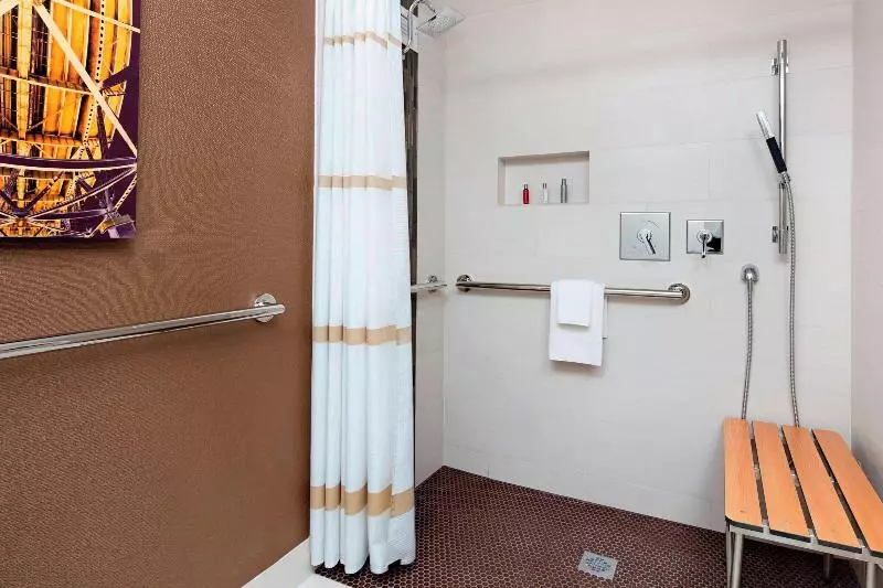 キングサイズベッドのスタンダードルーム, Baton Rouge Marriott