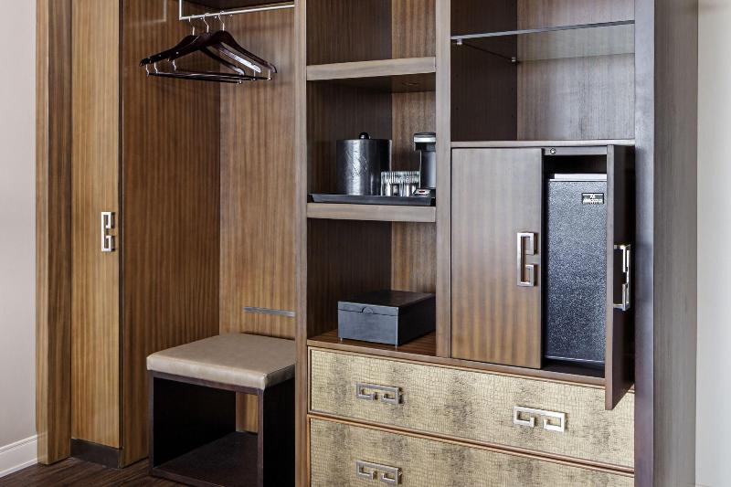 غرفة قياسية سرير كينج, Baton Rouge Marriott