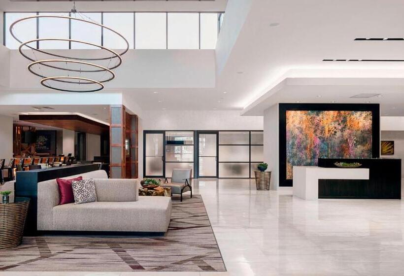 带大床的标准间, Baton Rouge Marriott