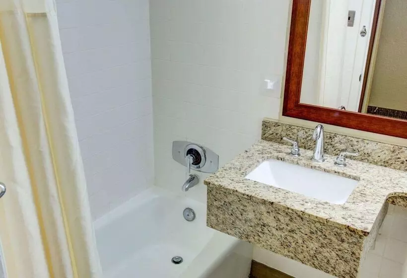 ２ダブルベッドのスタンダードルーム, Comfort Inn Conference Center