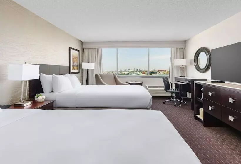 ２ダブルベッドのスタンダードルーム, Crowne Plaza Phoenix Airport   Phx, An Ihg