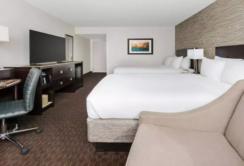 ２ダブルベッドのスタンダードルーム, Crowne Plaza Phoenix Airport   Phx, An Ihg