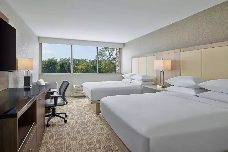 スタンダードルーム, Delta Hotels By Marriott Chicago Willowbrook