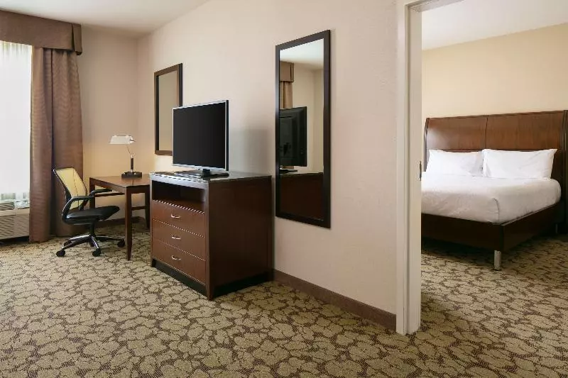 ファミリールーム, Doubletree By Hilton Hotel Decatur Riverfront